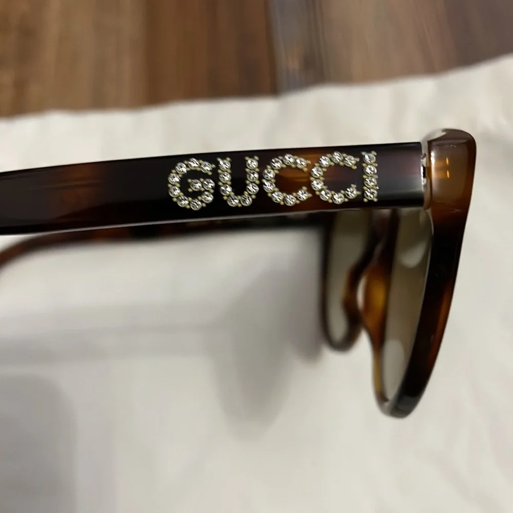 🎉HOST PICK🎉 Gucci Sunglasses